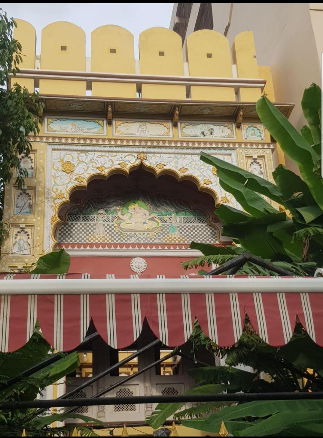 Sureli Haveli Apartment Джайпур Стая снимка
